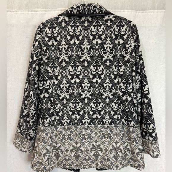 Chico’s NWT Jacquard Brocade Blazer Jacket Black White Gold Pattern Size 1 (M) - Picture 2 of 7